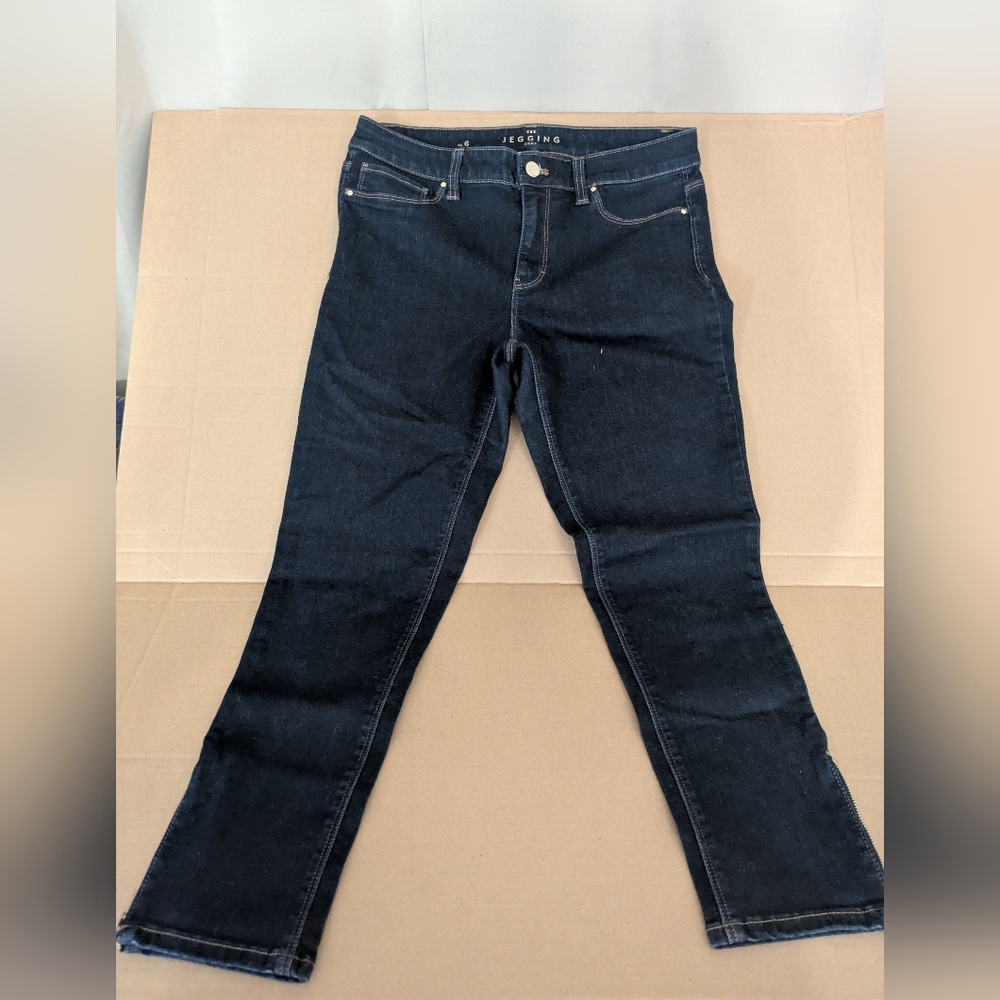 White House Black Market Women's Dark Blue Jeans The Jegging Crop